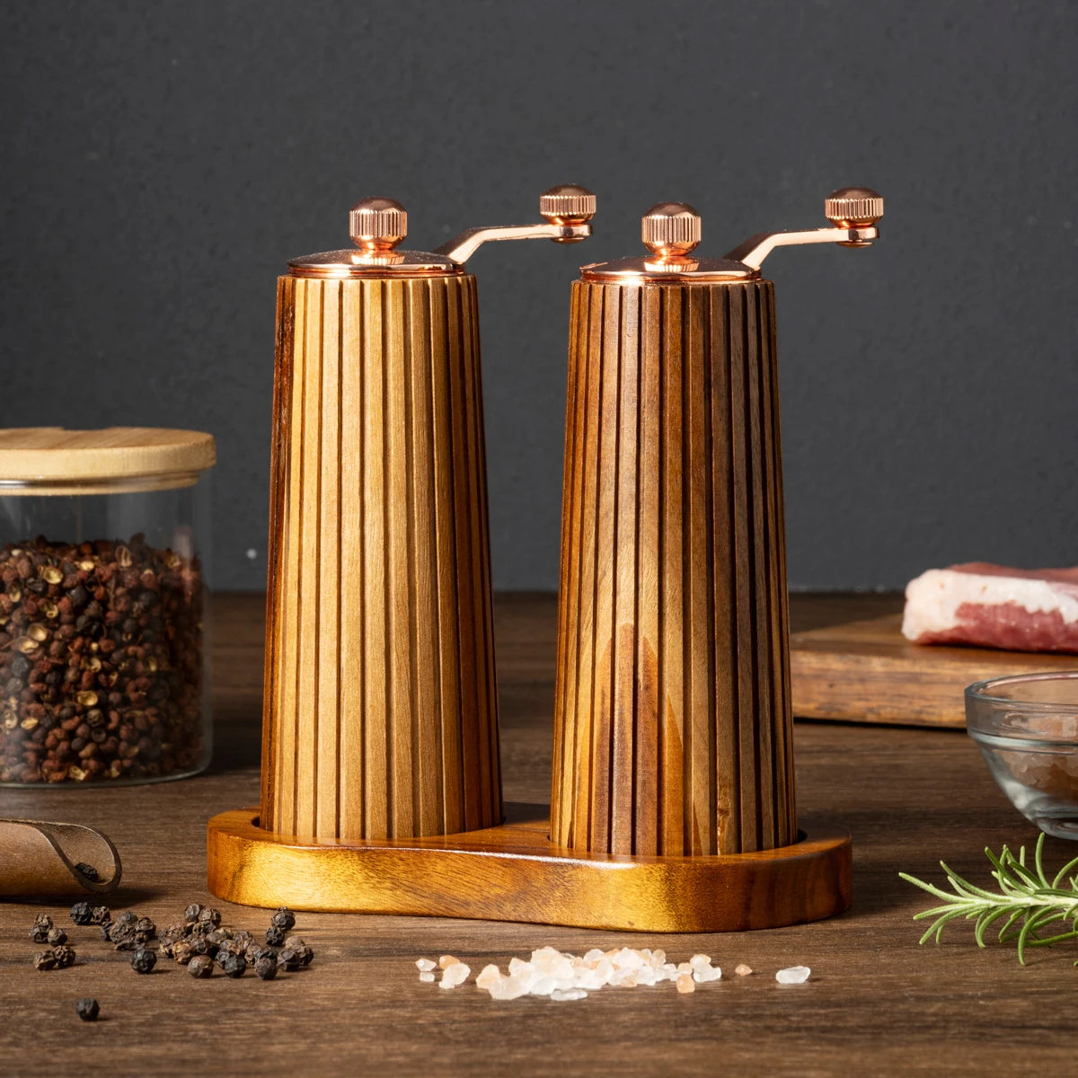 ARULA™ Pfeffermühle aus massivem Akazienholz