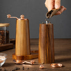 ARULA™ Pfeffermühle aus massivem Akazienholz